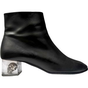 Alexander McQueen Skull Heels Leather Size 39 1/2 9.5 Italy Crystal Sculpted